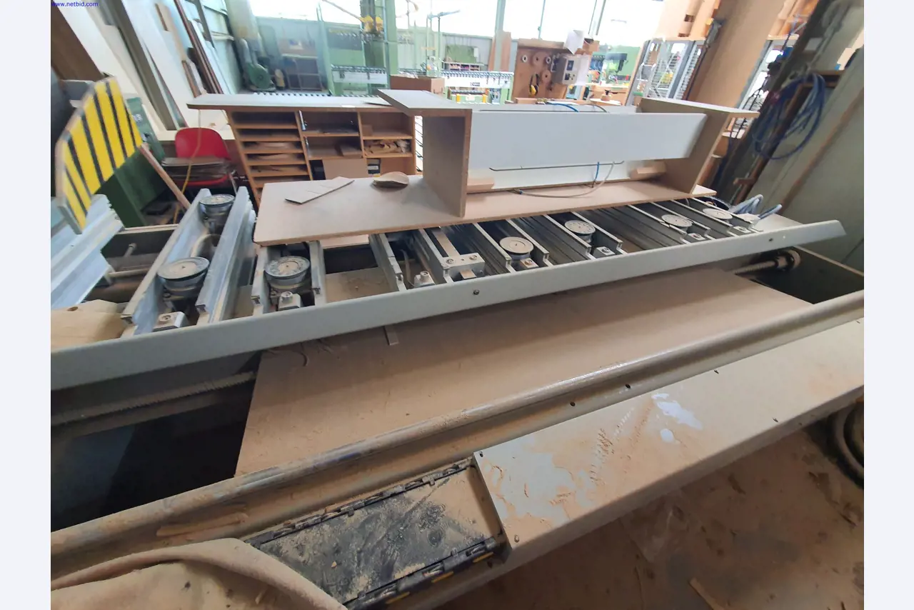 Dobrze utrzymane maszyny do produkcji mebli do salonu-17