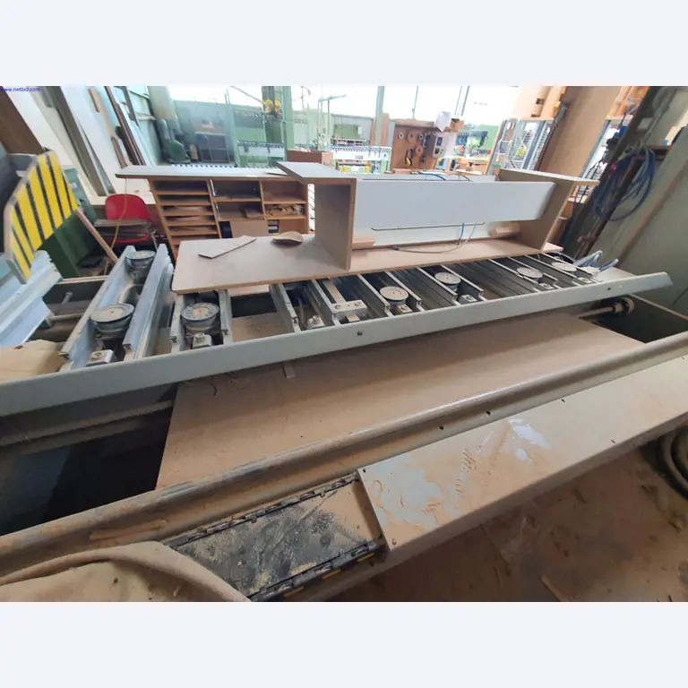 Dobrze utrzymane maszyny do produkcji mebli do salonu-17