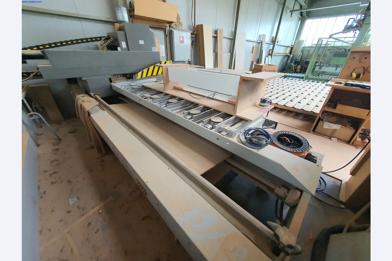 Dobrze utrzymane maszyny do produkcji mebli do salonu-3