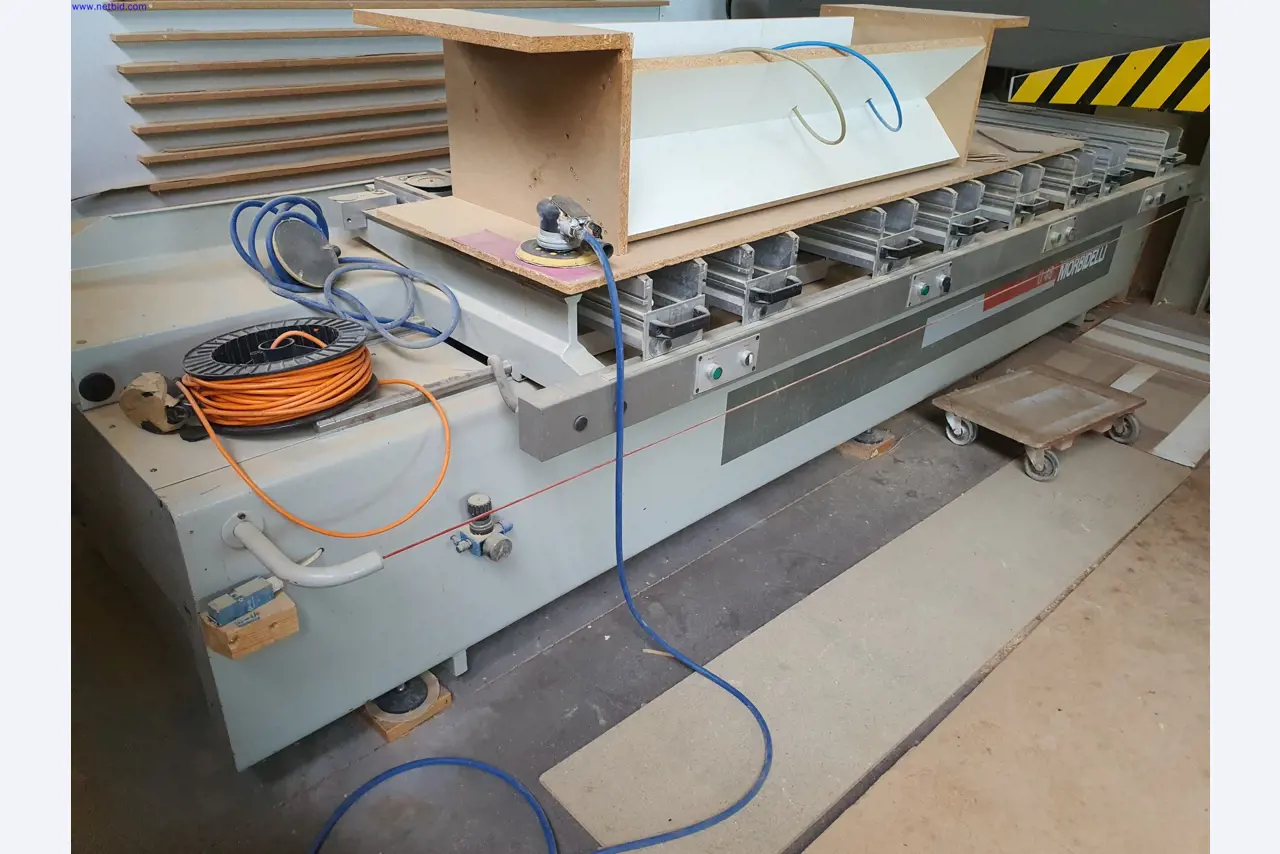 Dobrze utrzymane maszyny do produkcji mebli do salonu-9