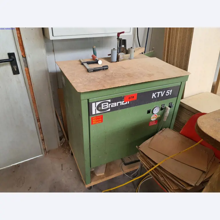 Dobrze utrzymane maszyny do produkcji mebli do salonu-1