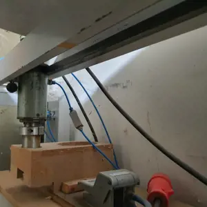 Vertical drilling unit