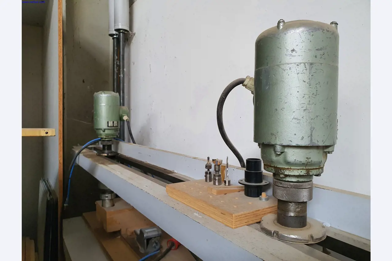 Goed onderhouden machines voor de productie van woonkamermeubels-2