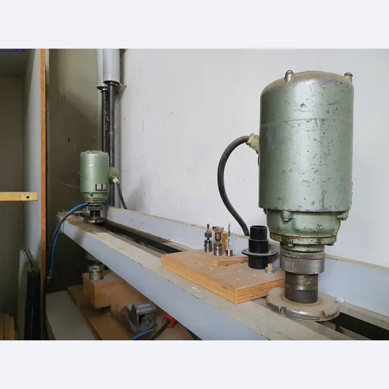 Goed onderhouden machines voor de productie van woonkamermeubels-2