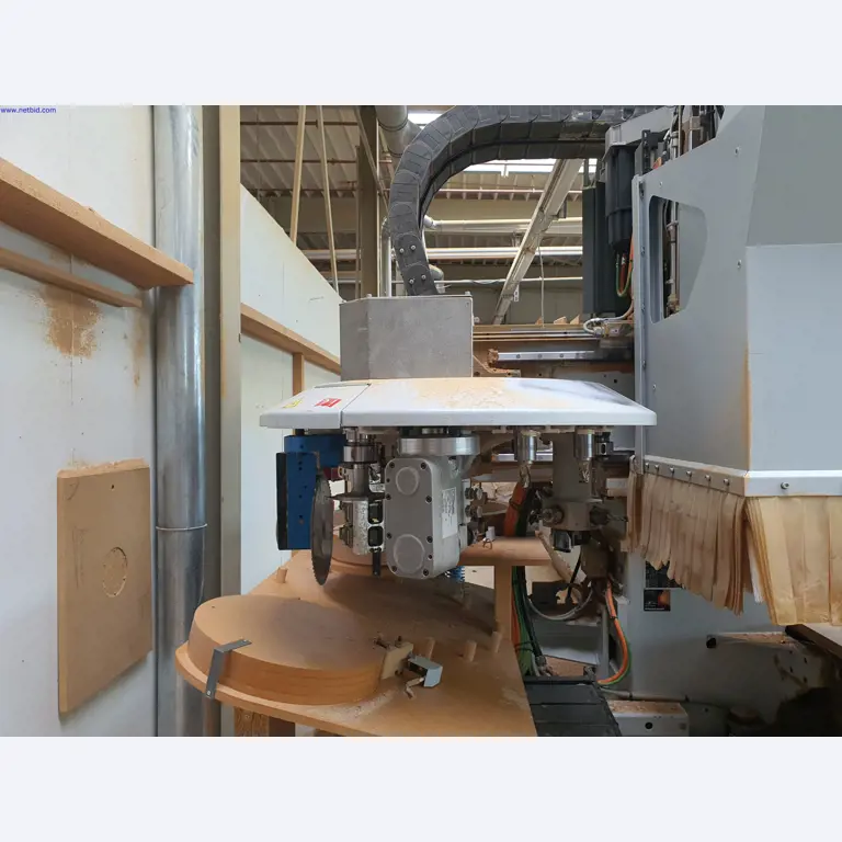 Dobrze utrzymane maszyny do produkcji mebli do salonu-11