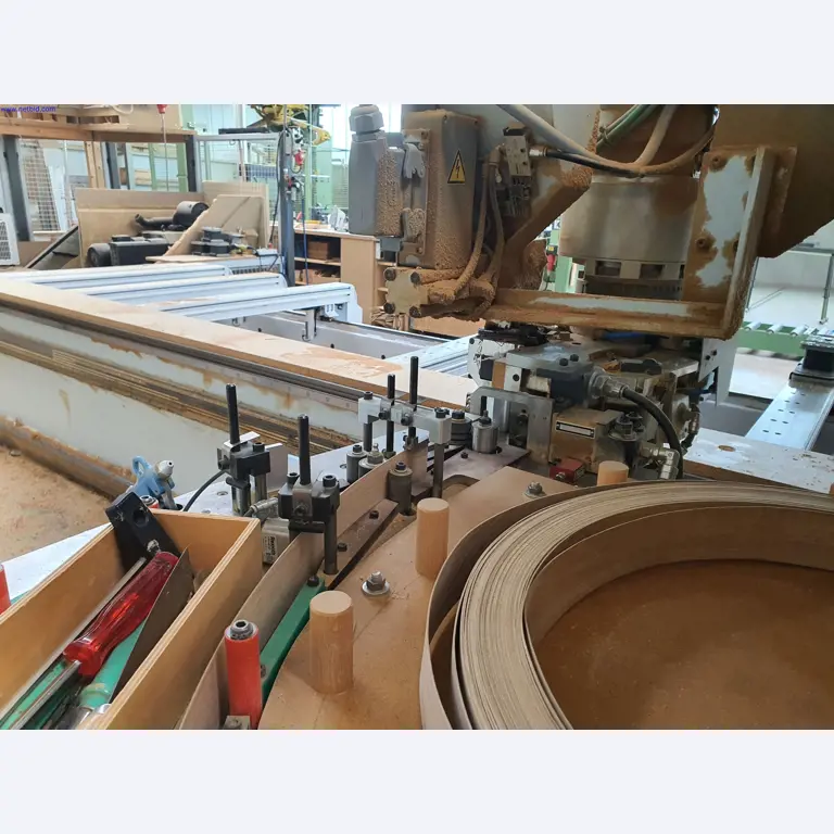 Dobrze utrzymane maszyny do produkcji mebli do salonu-12