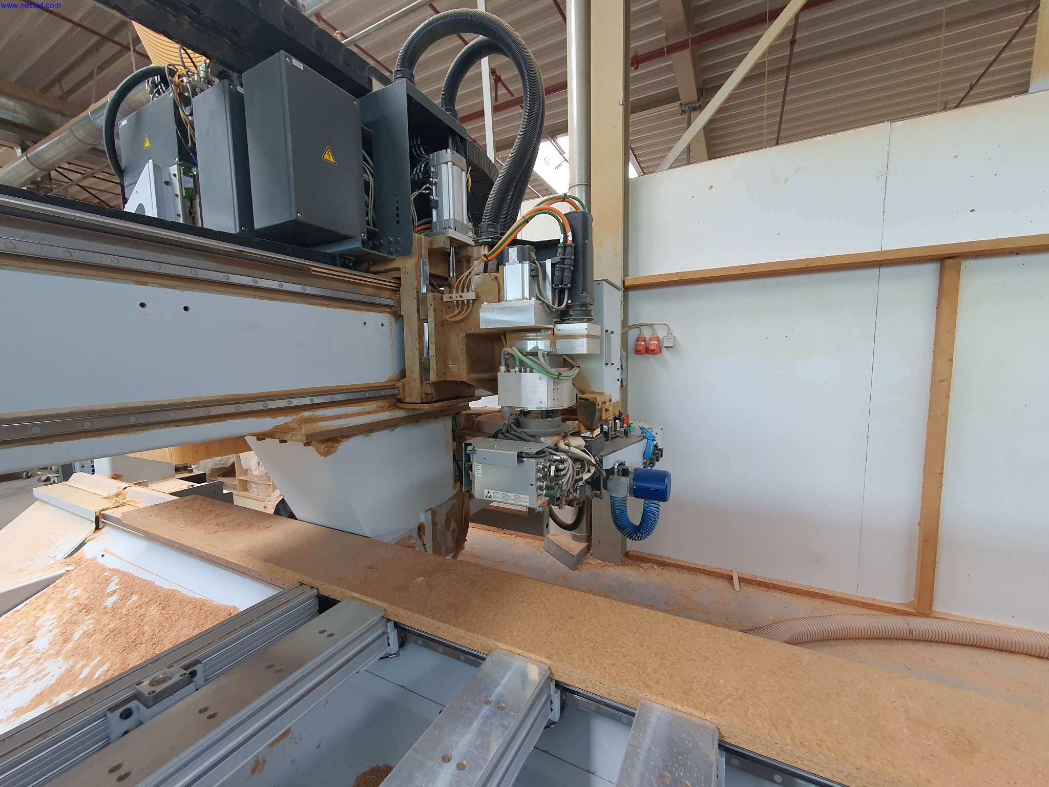 Dobrze utrzymane maszyny do produkcji mebli do salonu-15