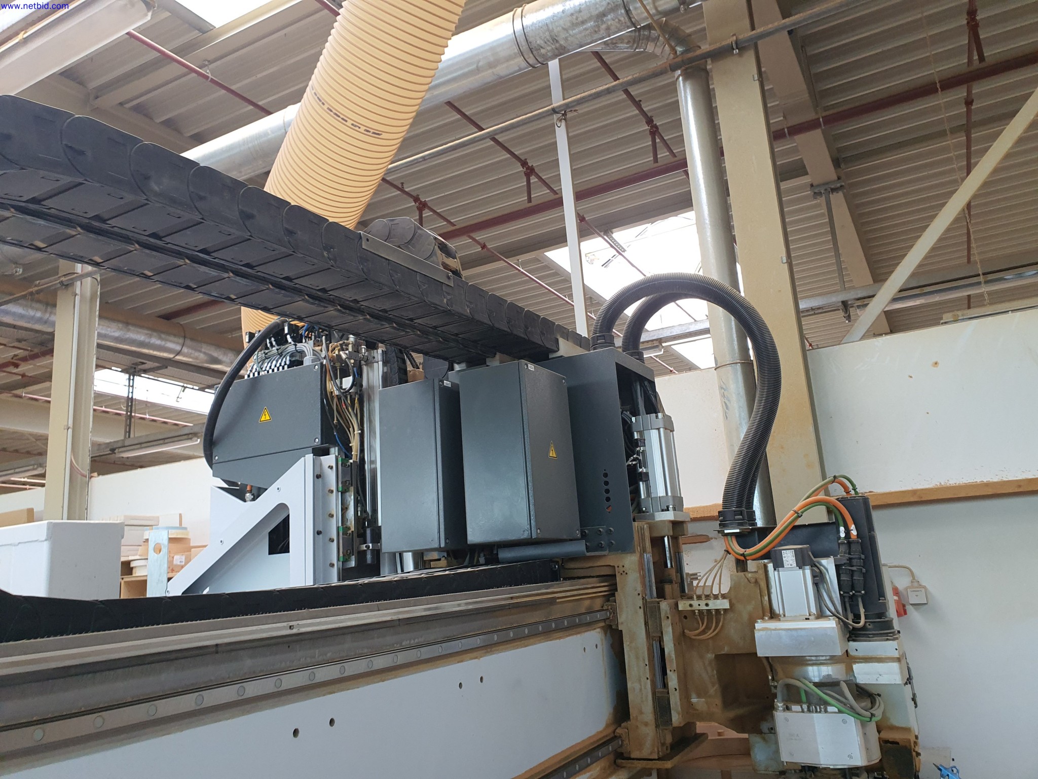 Dobrze utrzymane maszyny do produkcji mebli do salonu-16