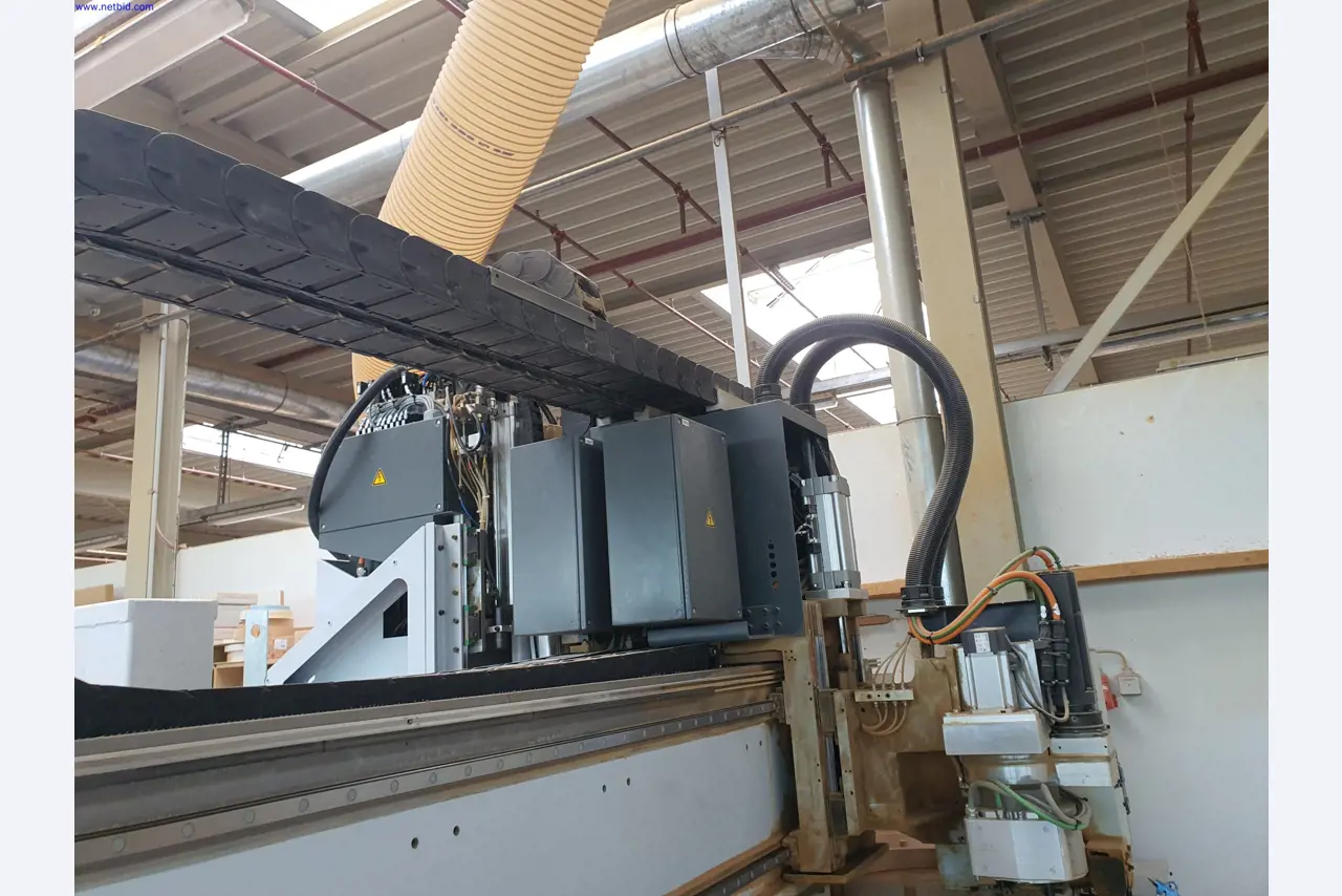 Dobrze utrzymane maszyny do produkcji mebli do salonu-16