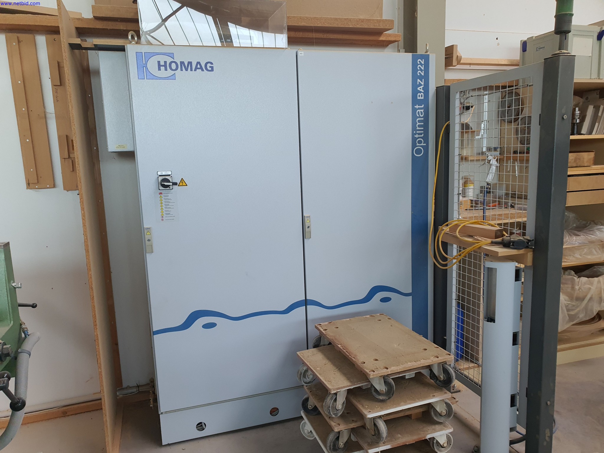 Dobrze utrzymane maszyny do produkcji mebli do salonu-18