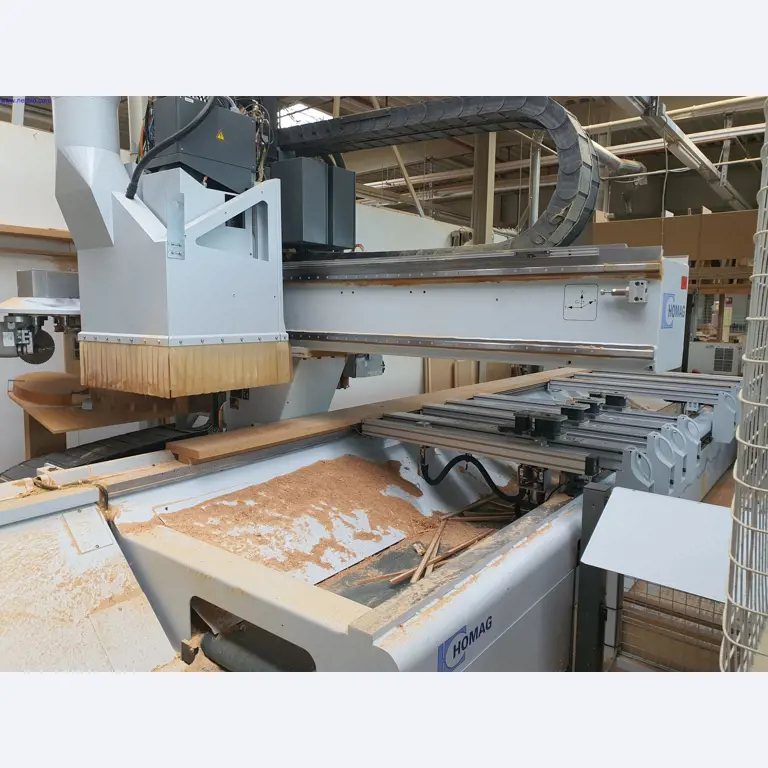 Dobrze utrzymane maszyny do produkcji mebli do salonu-1