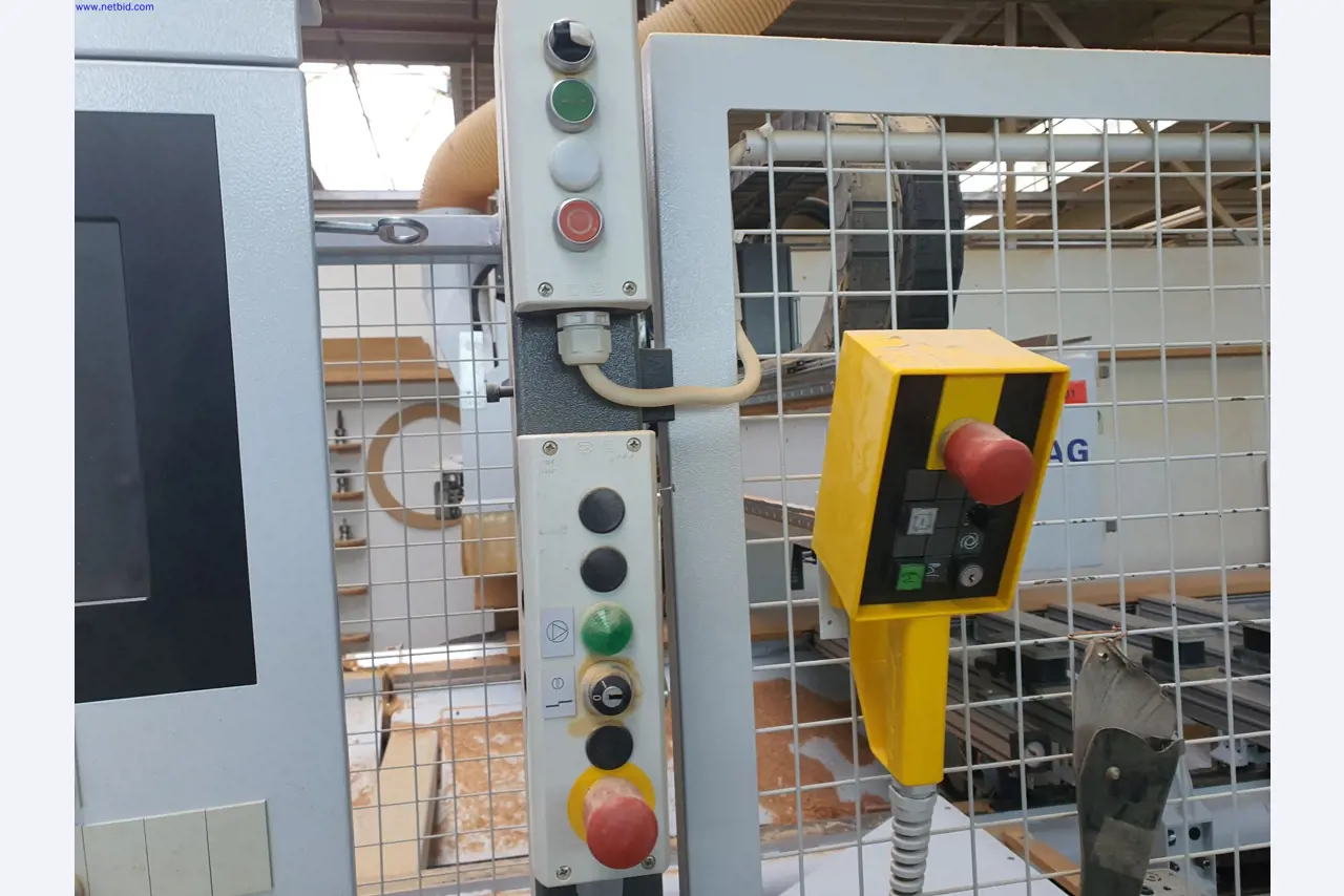 Dobrze utrzymane maszyny do produkcji mebli do salonu-30