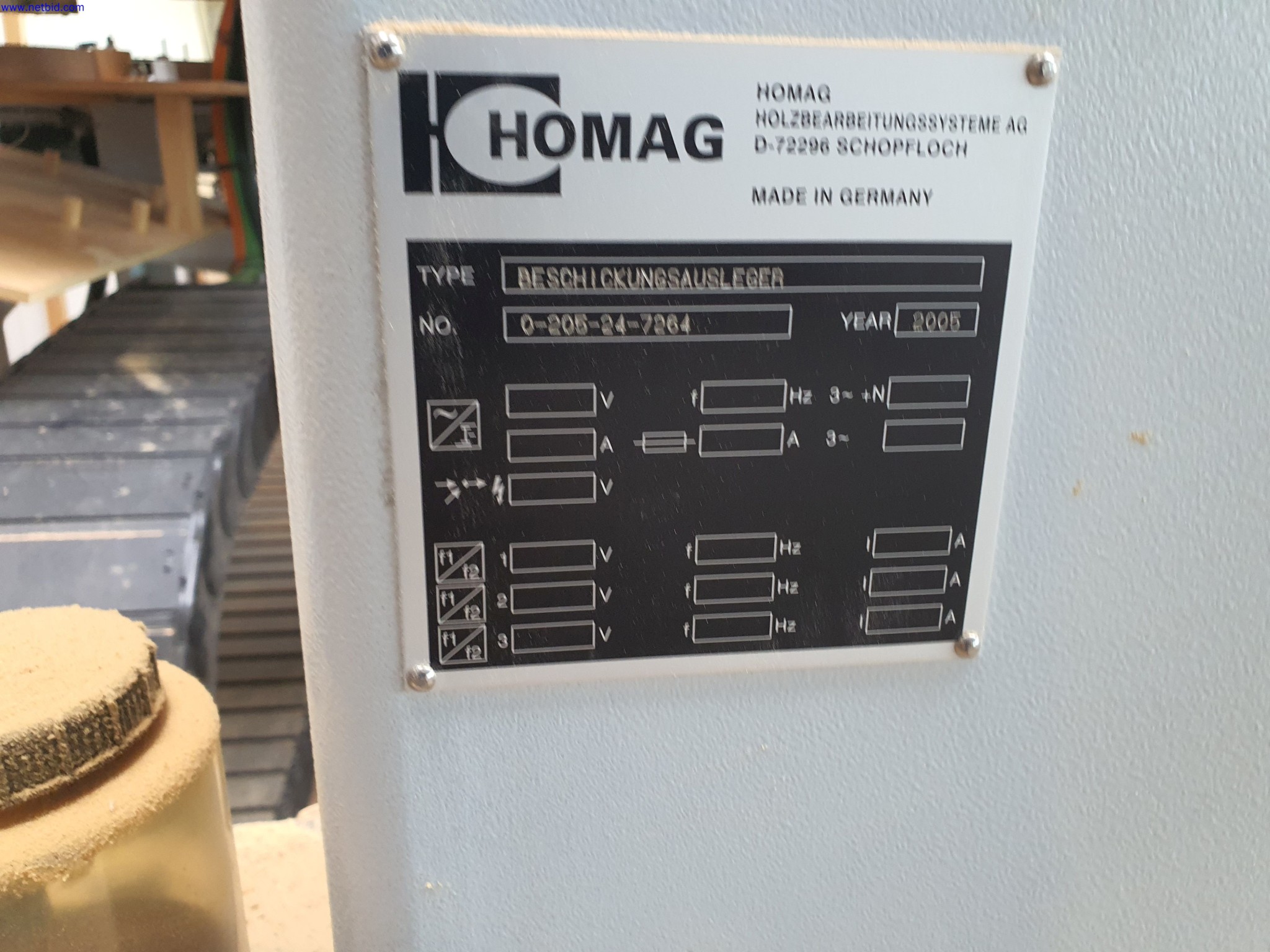 Dobrze utrzymane maszyny do produkcji mebli do salonu-32