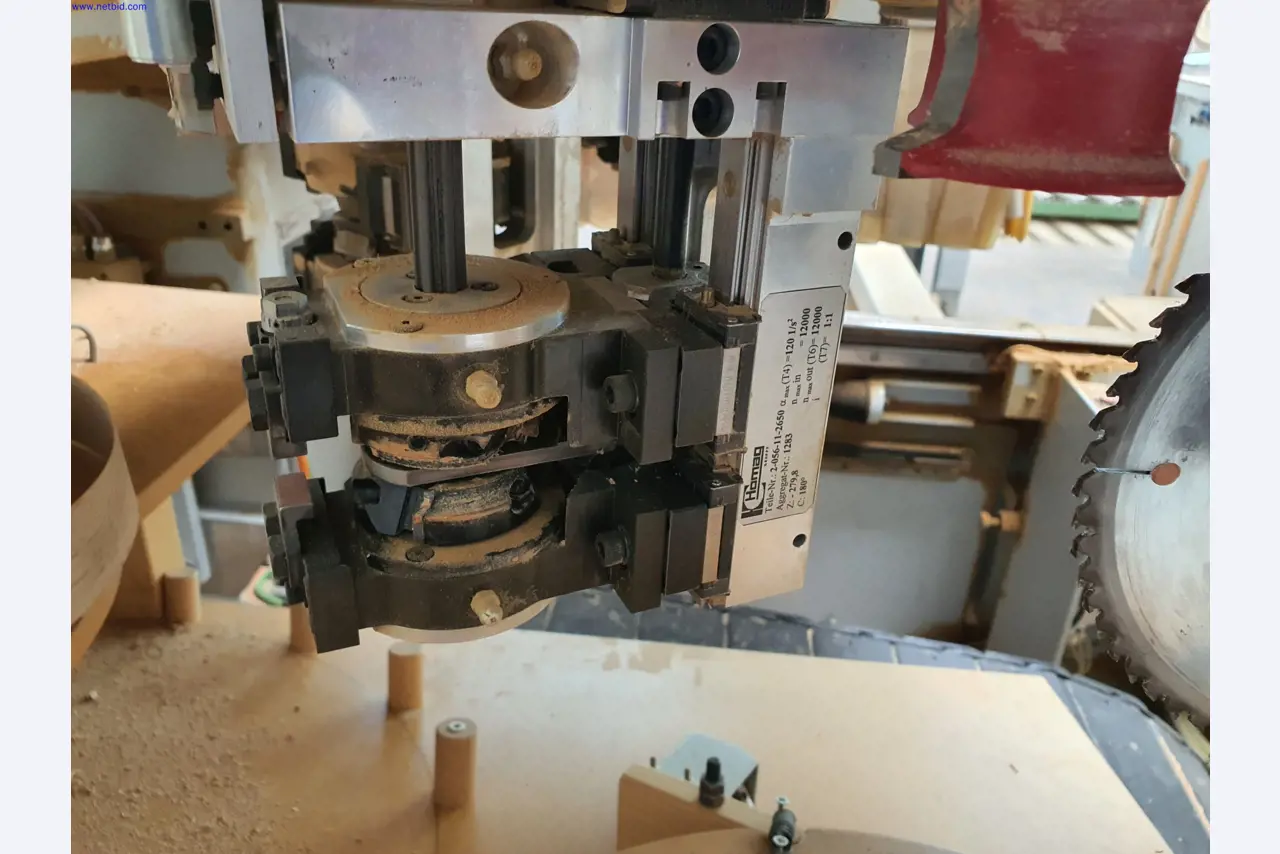 Dobrze utrzymane maszyny do produkcji mebli do salonu-35