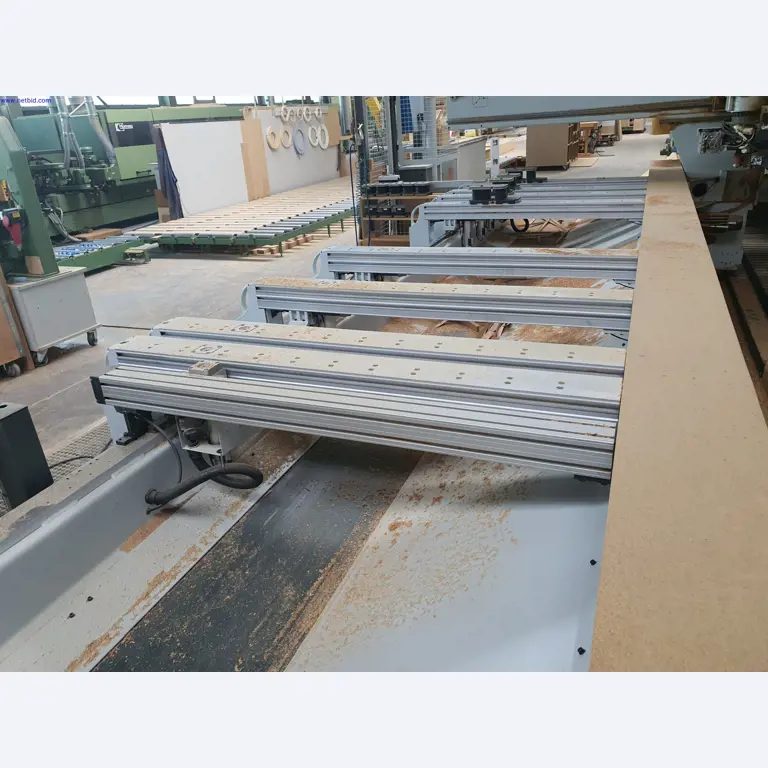 Dobrze utrzymane maszyny do produkcji mebli do salonu-36