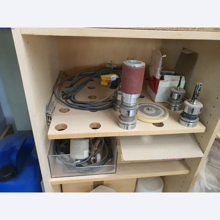 Dobrze utrzymane maszyny do produkcji mebli do salonu-38