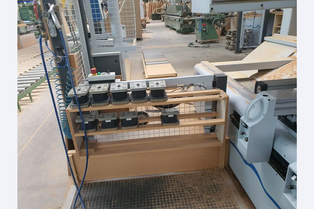 Dobrze utrzymane maszyny do produkcji mebli do salonu-3