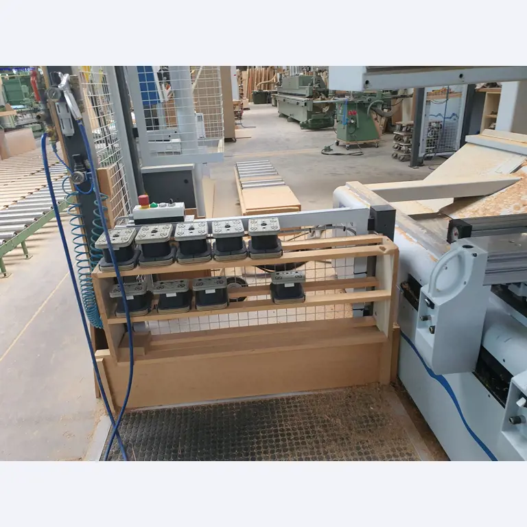 Dobrze utrzymane maszyny do produkcji mebli do salonu-3