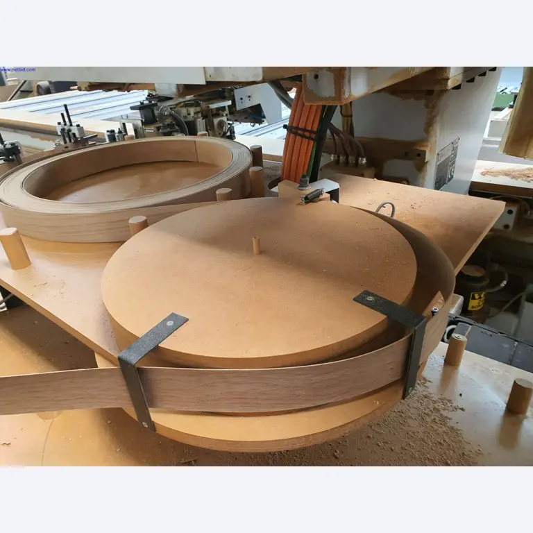 Dobrze utrzymane maszyny do produkcji mebli do salonu-40