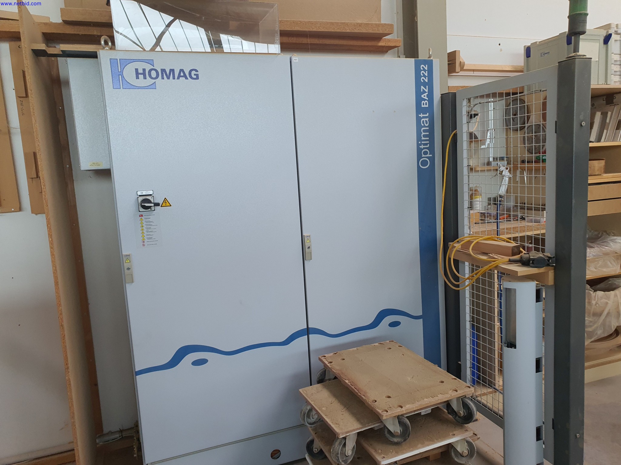 Dobrze utrzymane maszyny do produkcji mebli do salonu-46