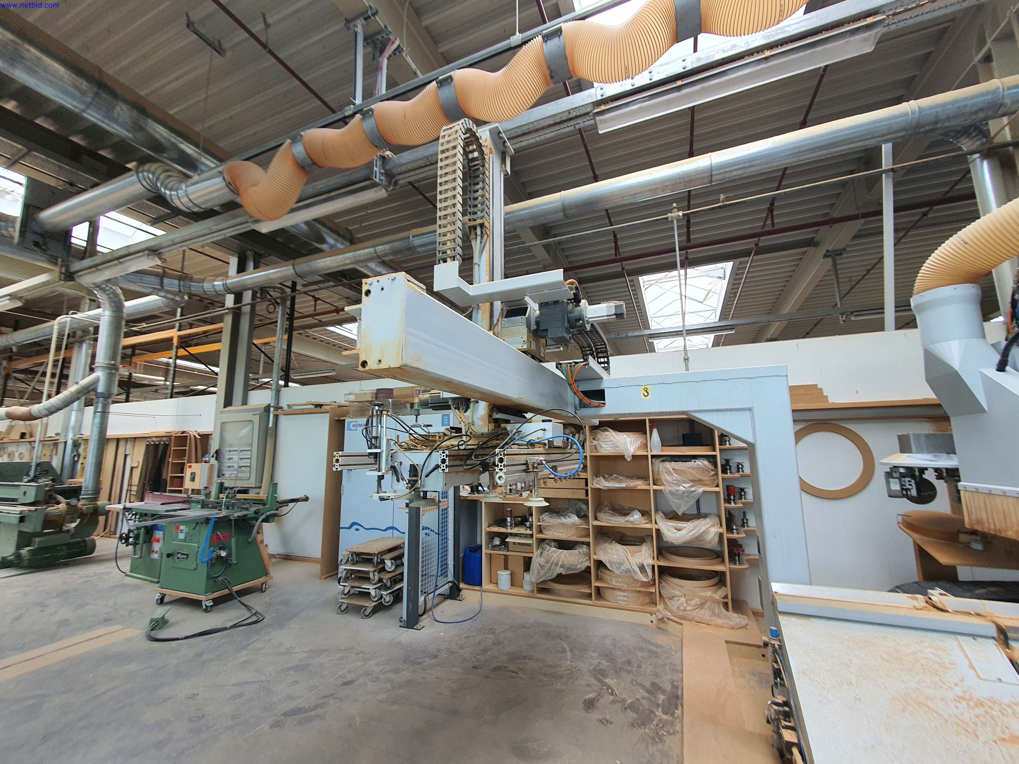 Dobrze utrzymane maszyny do produkcji mebli do salonu-5