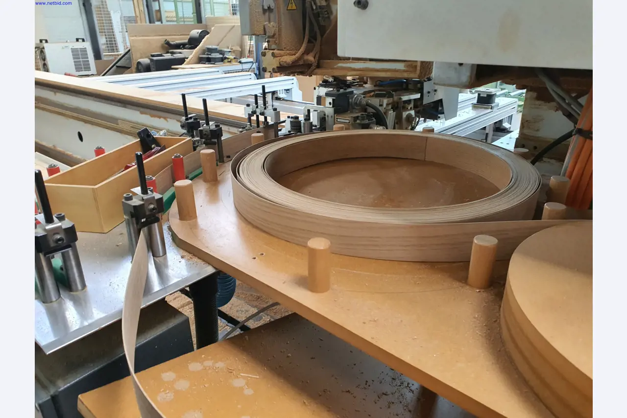 Dobrze utrzymane maszyny do produkcji mebli do salonu-7