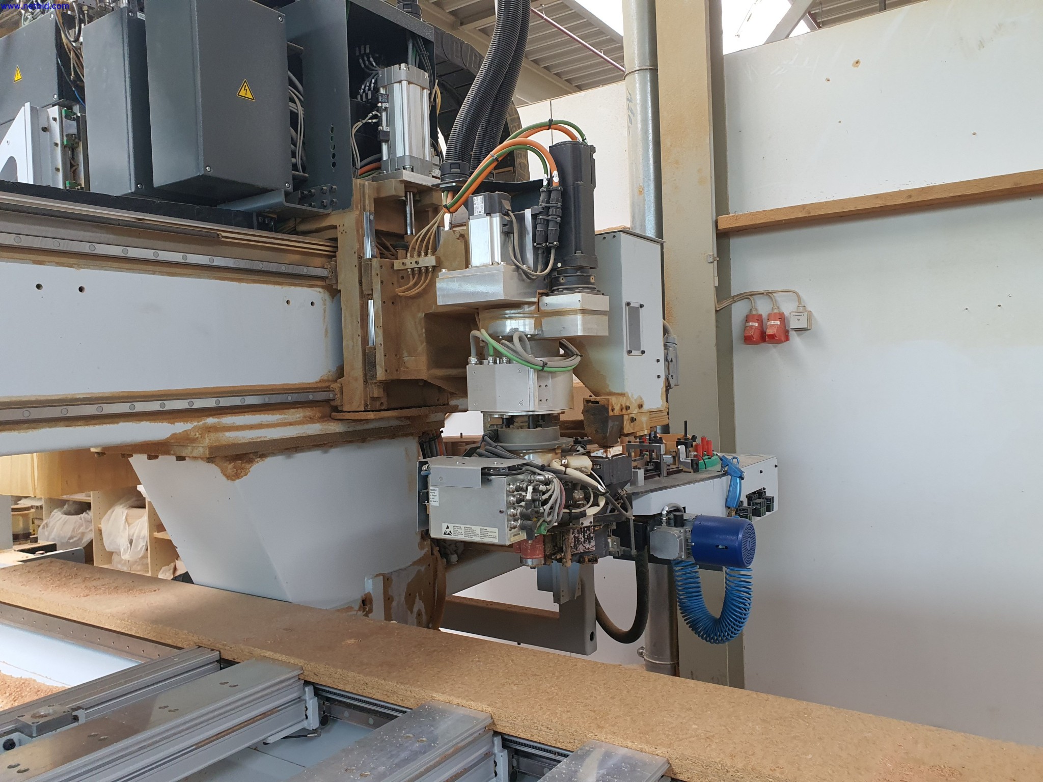 Dobrze utrzymane maszyny do produkcji mebli do salonu-8