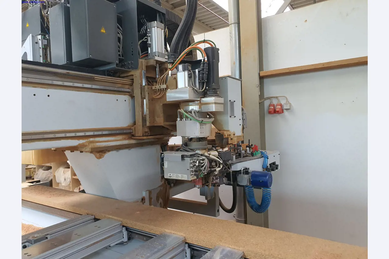 Dobrze utrzymane maszyny do produkcji mebli do salonu-8