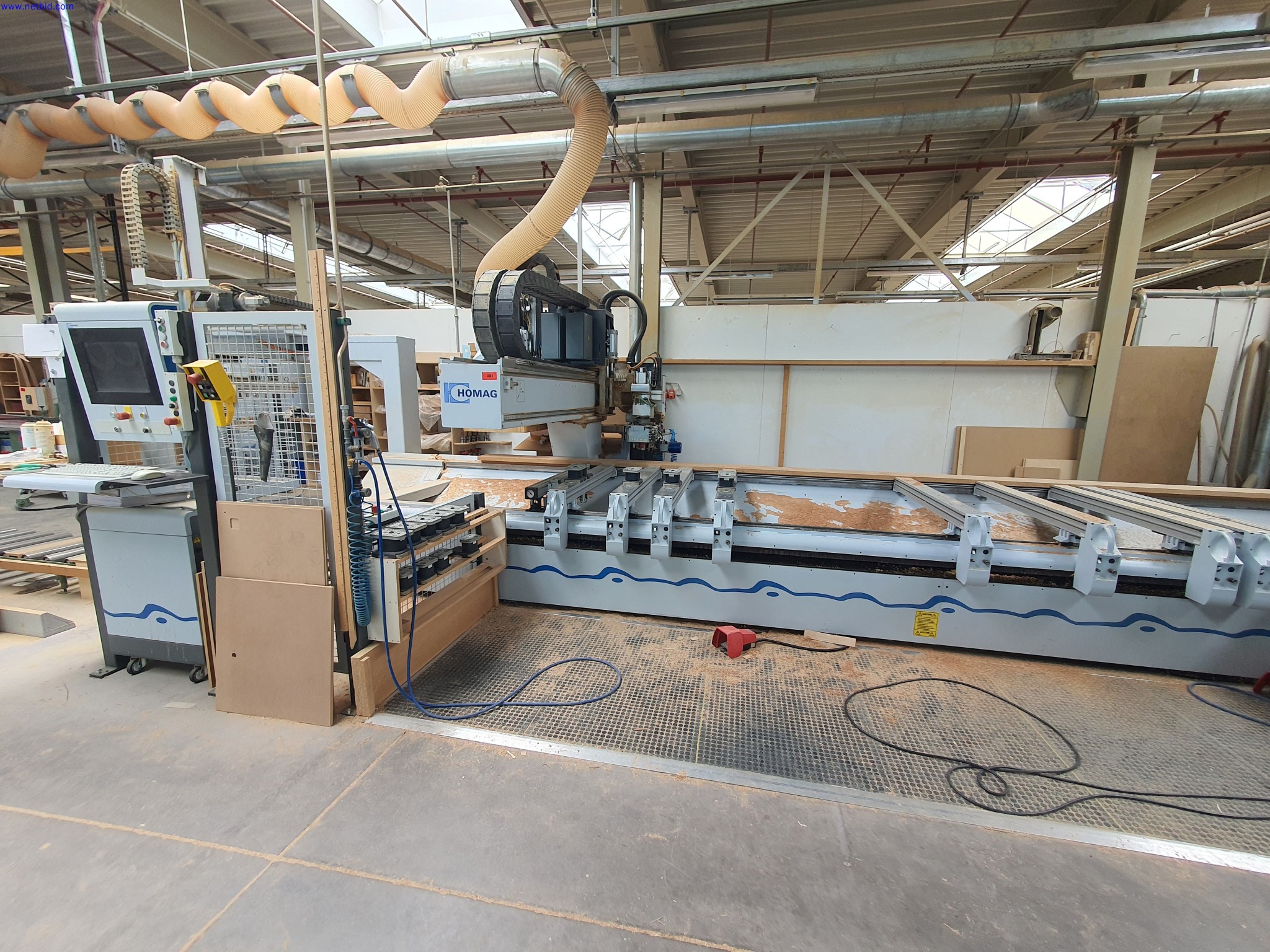 Dobrze utrzymane maszyny do produkcji mebli do salonu-9