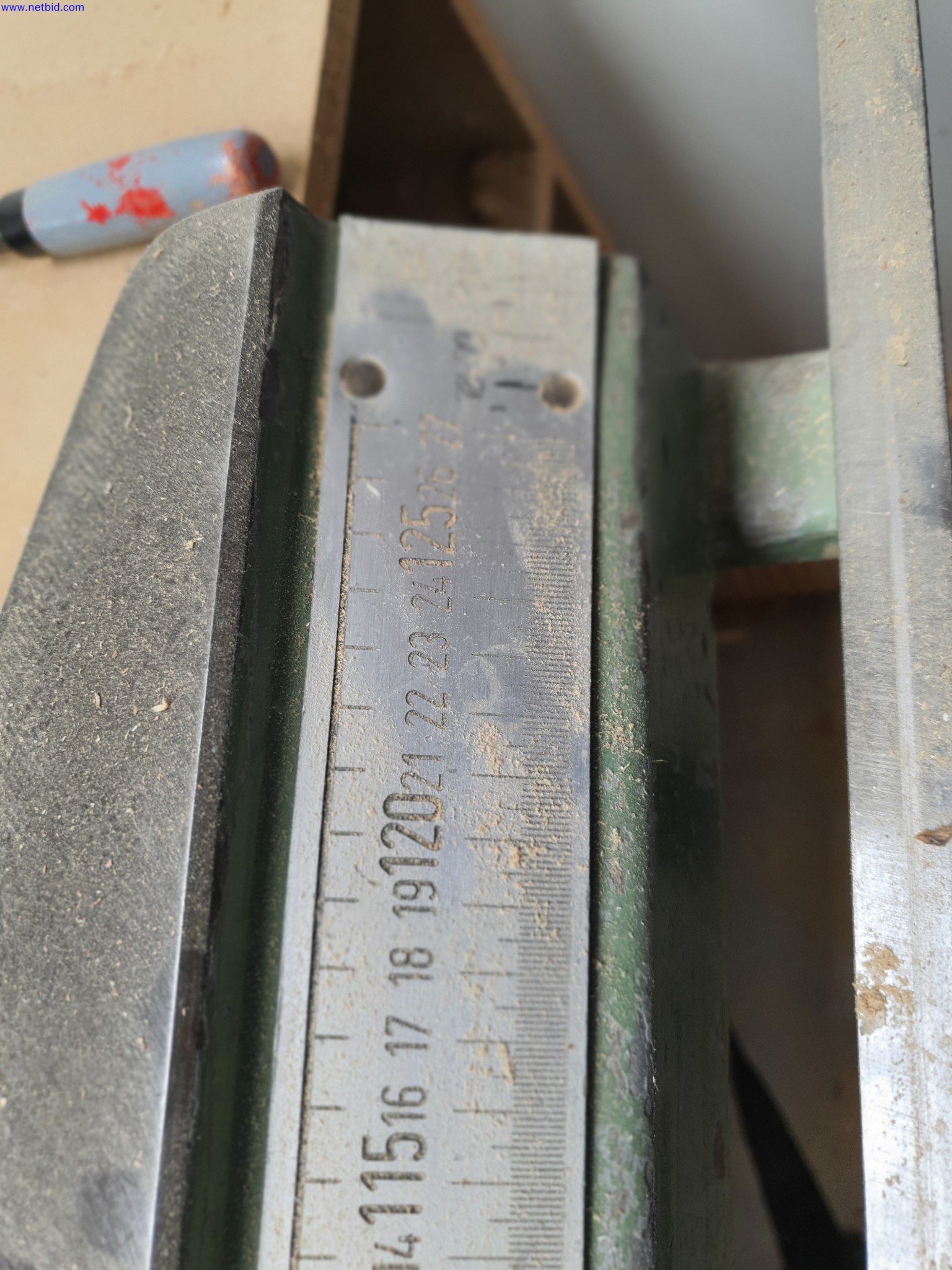 Dobro vzdrževani stroji za proizvodnjo pohištva za dnevne sobe-5