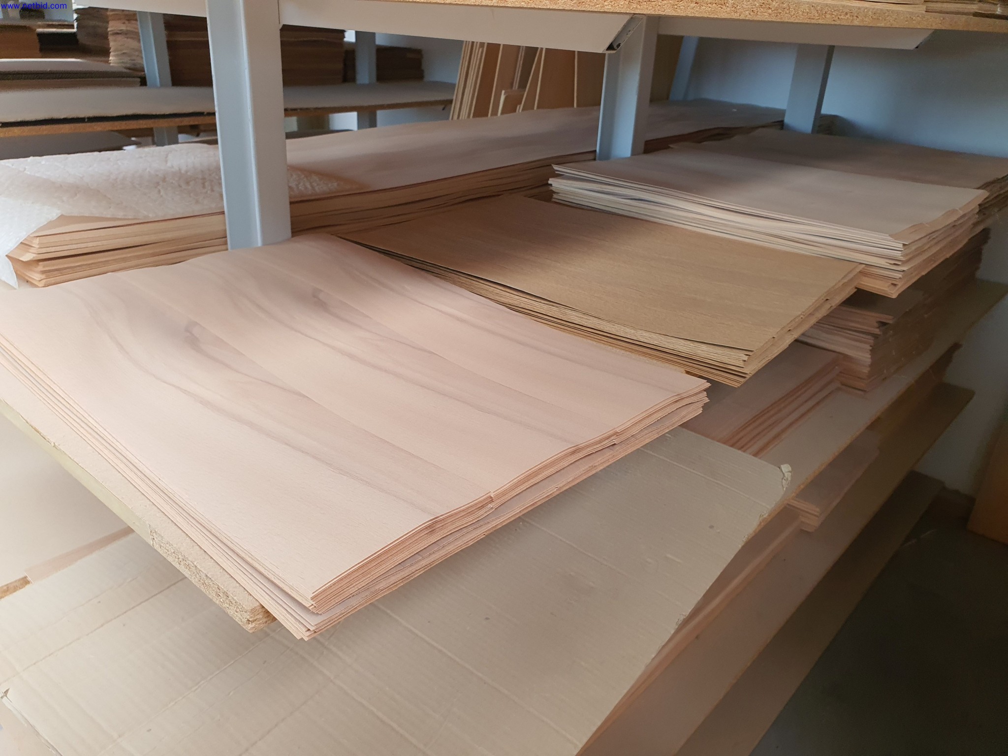 Dobrze utrzymane maszyny do produkcji mebli do salonu-10