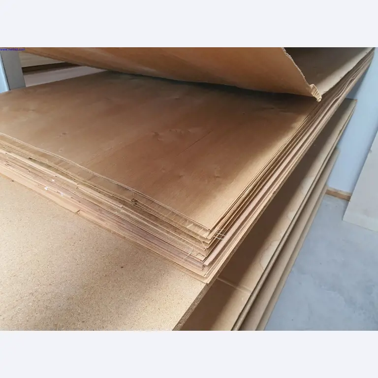 Dobrze utrzymane maszyny do produkcji mebli do salonu-12