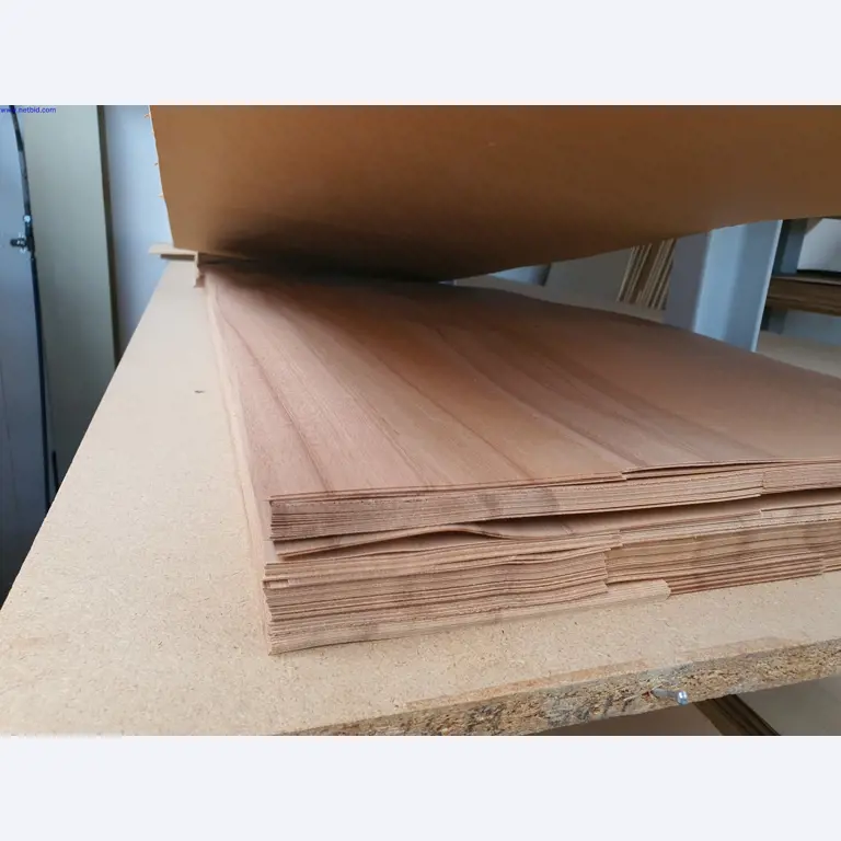 Dobrze utrzymane maszyny do produkcji mebli do salonu-13