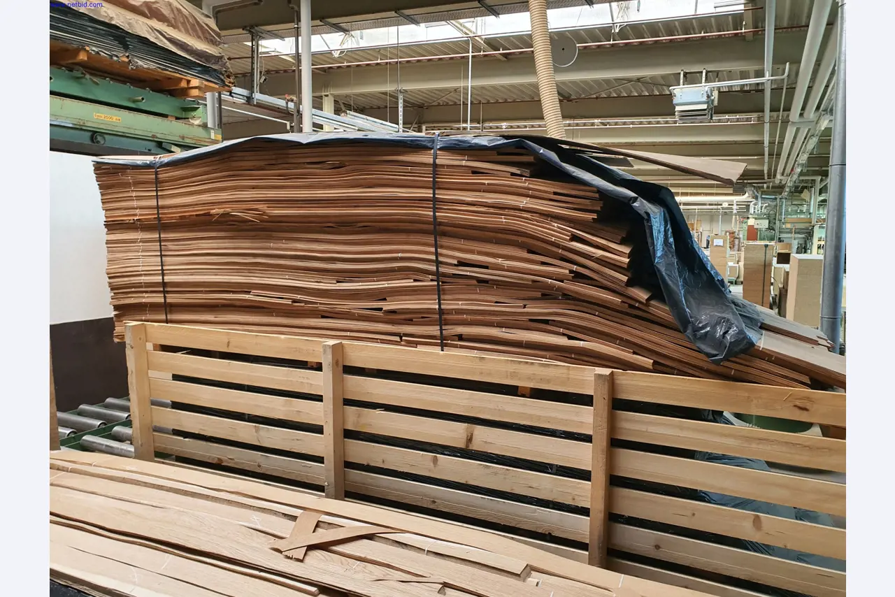 Dobrze utrzymane maszyny do produkcji mebli do salonu-14