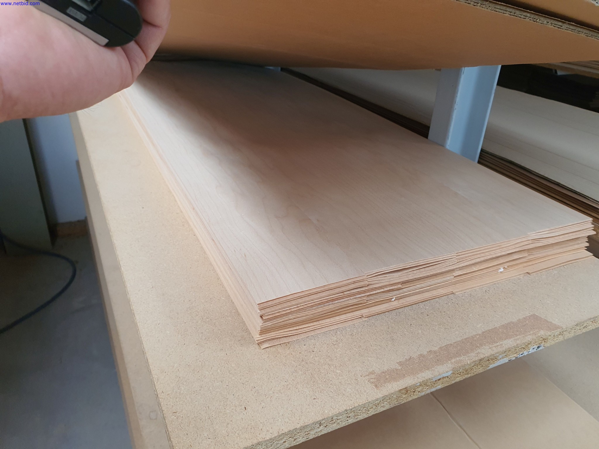 Dobrze utrzymane maszyny do produkcji mebli do salonu-2