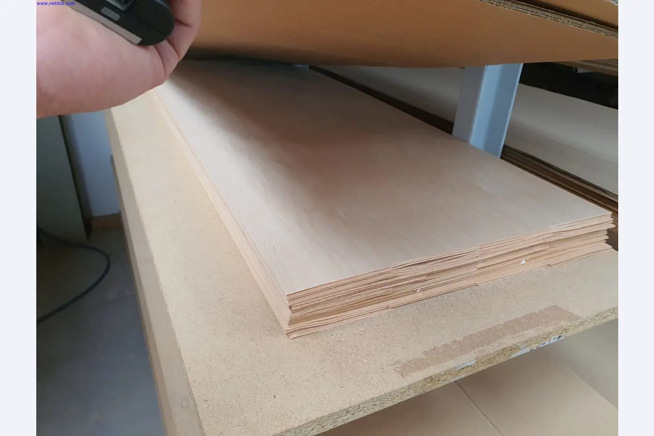 Dobrze utrzymane maszyny do produkcji mebli do salonu-2