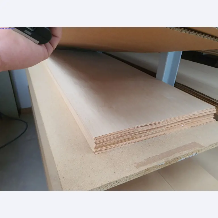 Dobrze utrzymane maszyny do produkcji mebli do salonu-2