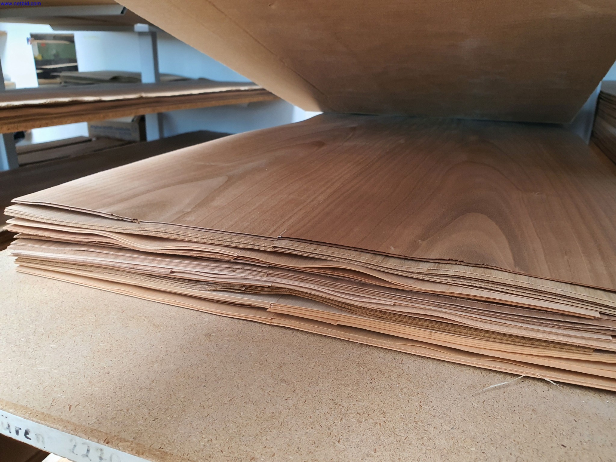 Dobrze utrzymane maszyny do produkcji mebli do salonu-3