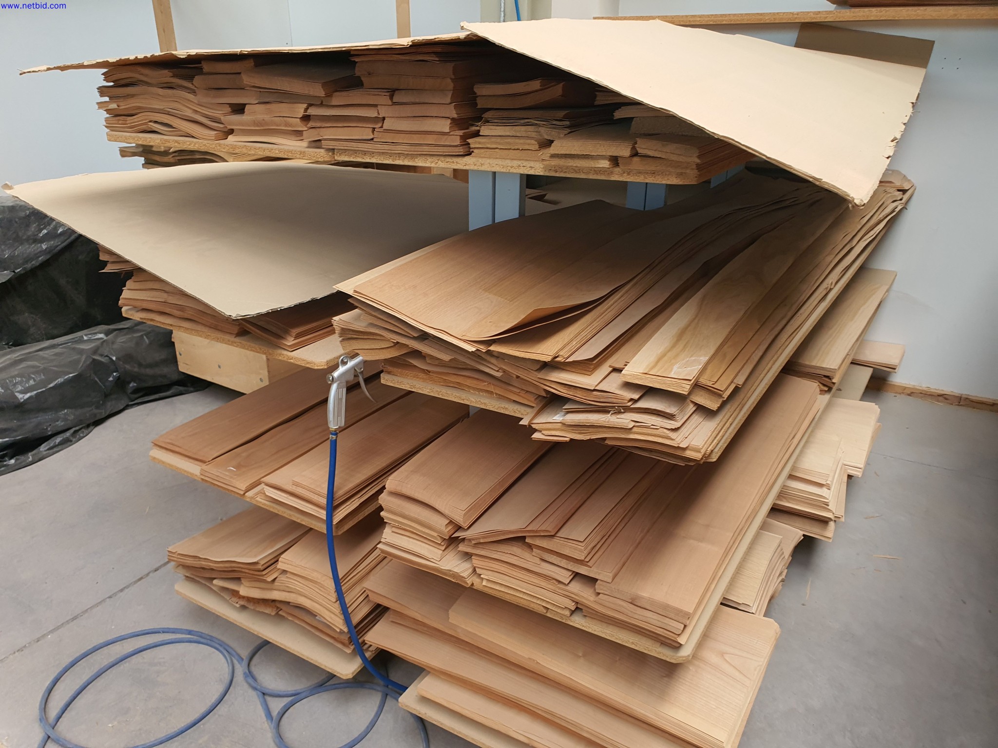 Dobrze utrzymane maszyny do produkcji mebli do salonu-7