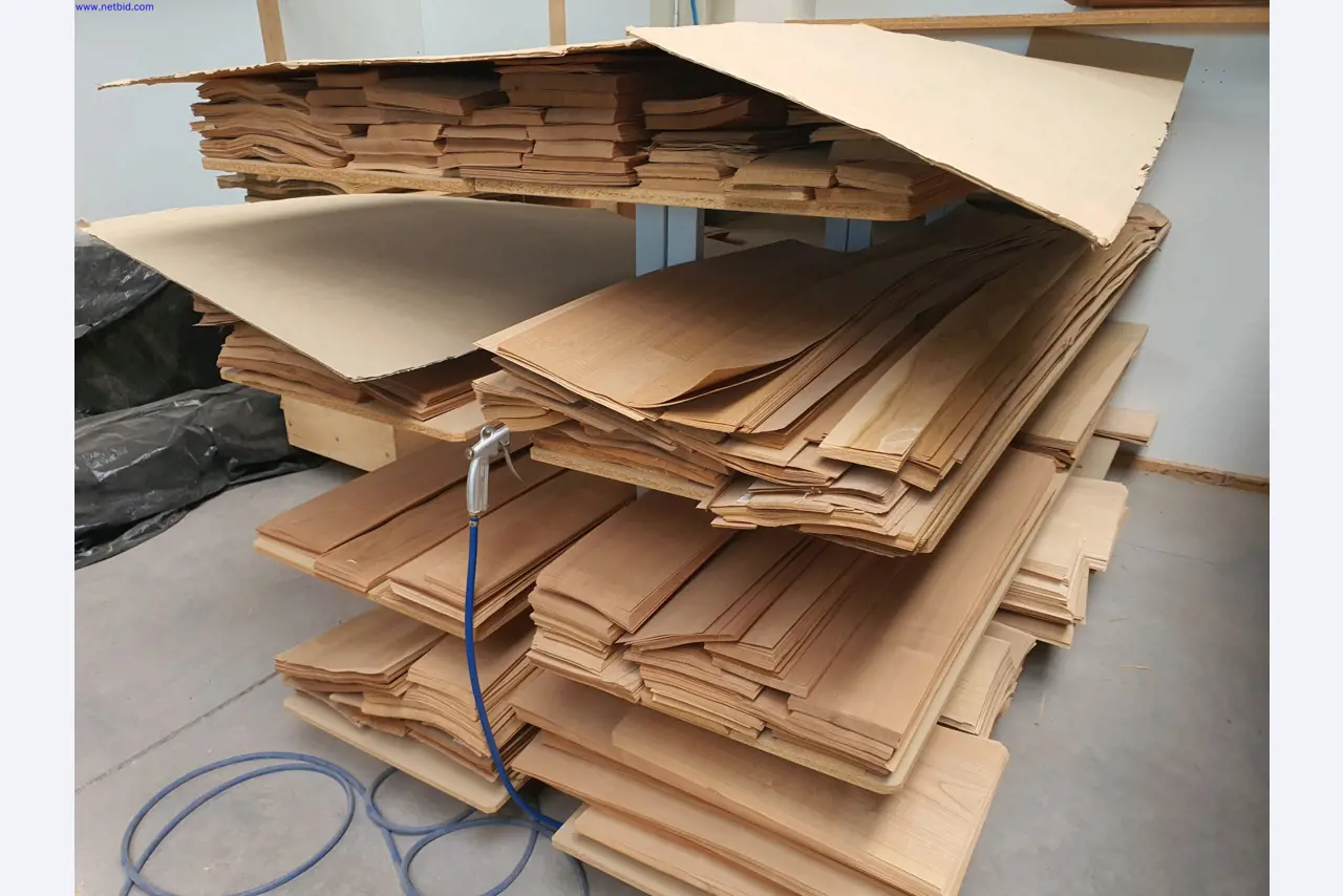 Dobrze utrzymane maszyny do produkcji mebli do salonu-7