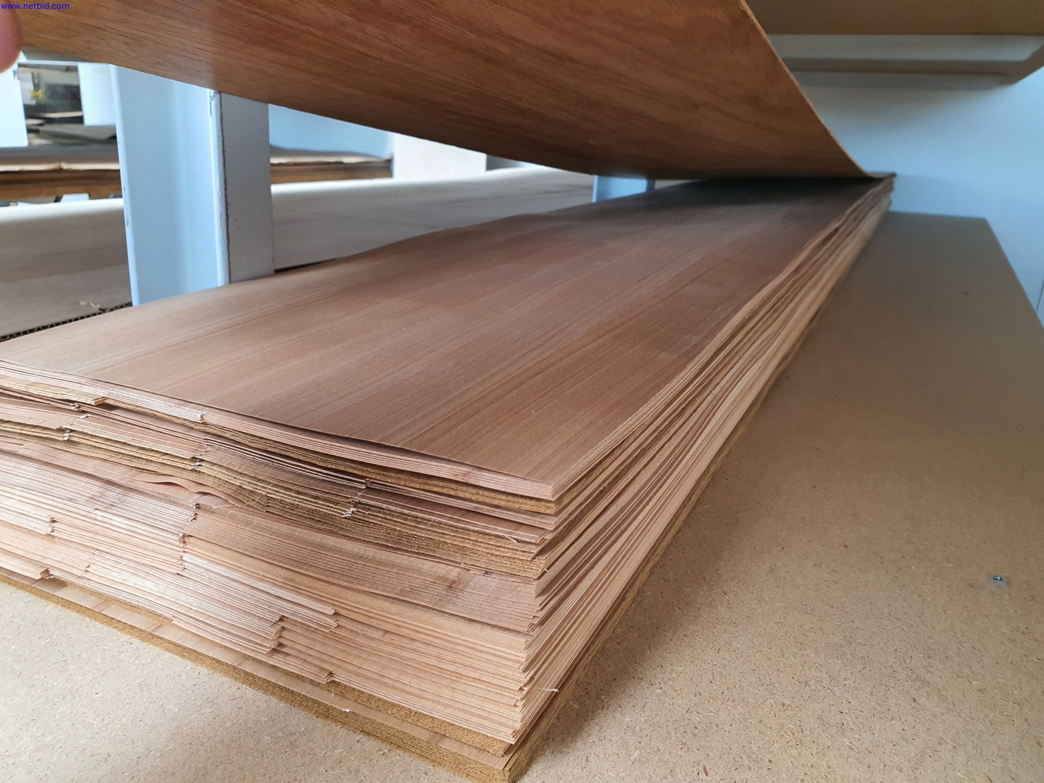 Dobrze utrzymane maszyny do produkcji mebli do salonu-9