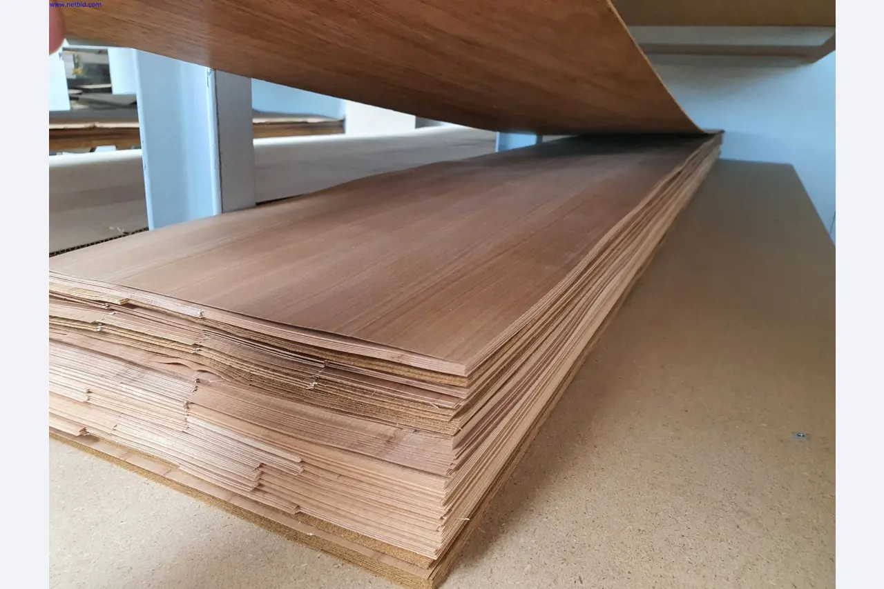 Dobrze utrzymane maszyny do produkcji mebli do salonu-9