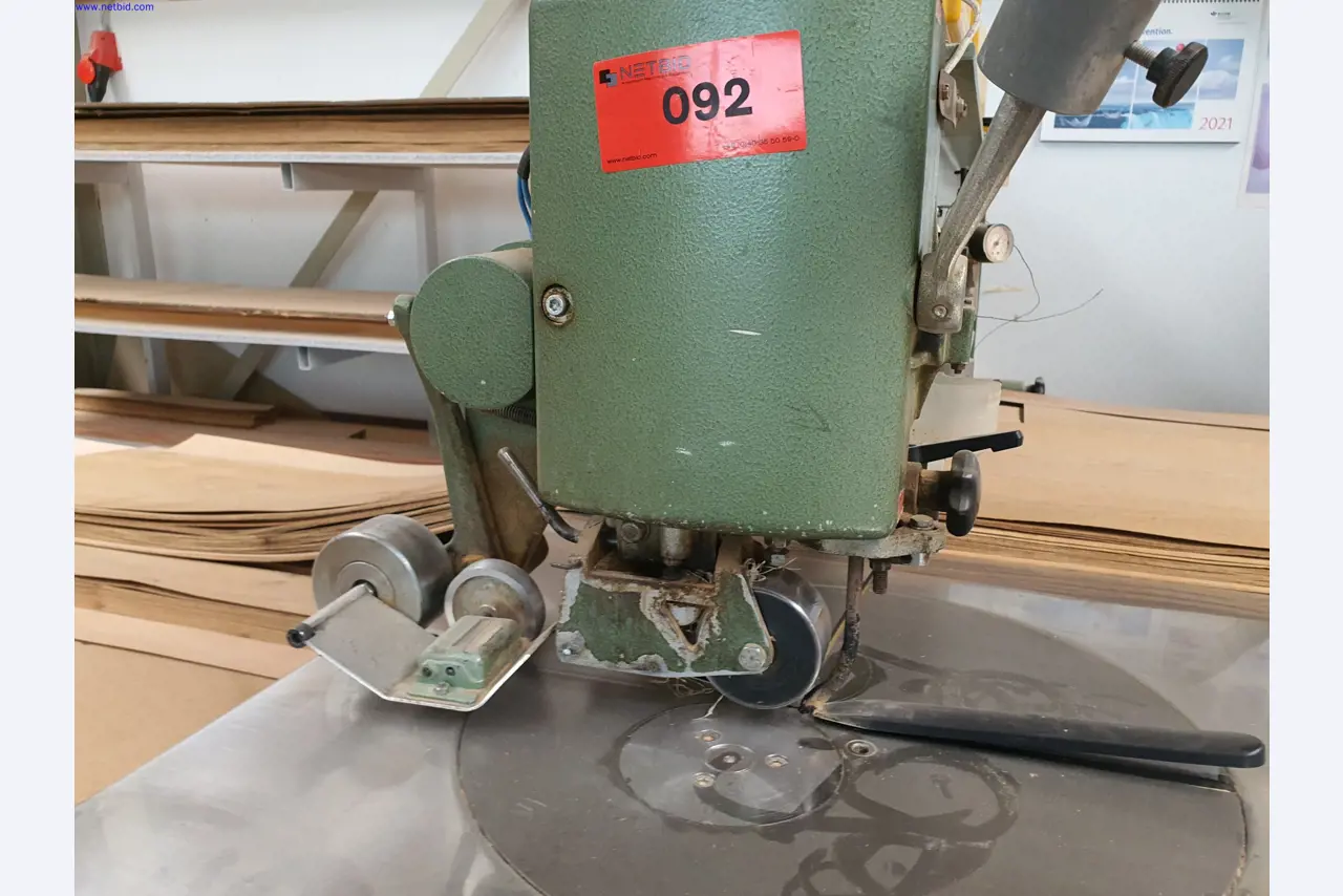 Dobrze utrzymane maszyny do produkcji mebli do salonu-2