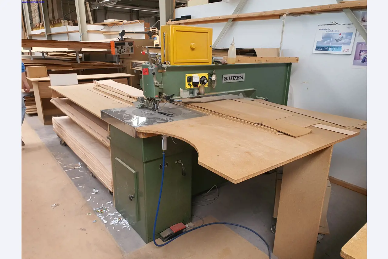 Dobrze utrzymane maszyny do produkcji mebli do salonu-4