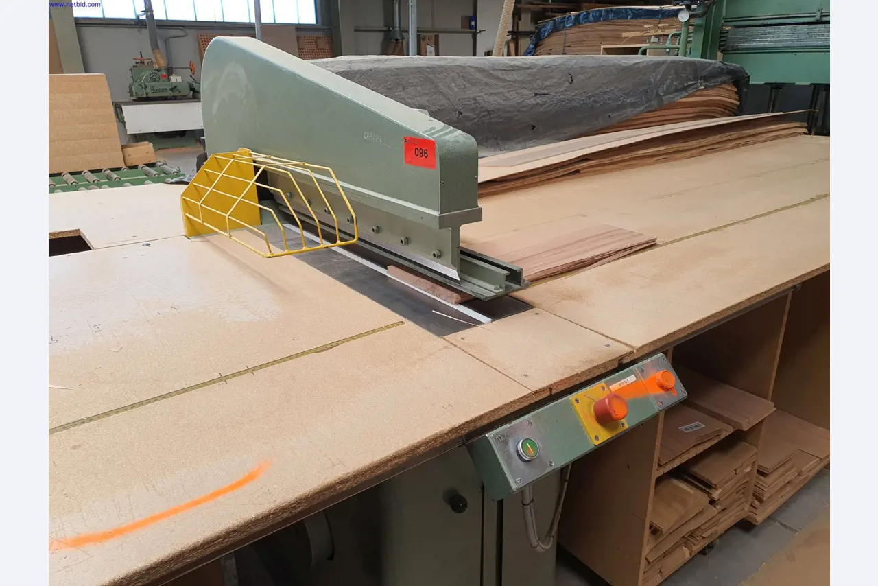 Well-maintained machines for the production of living room furniture-1