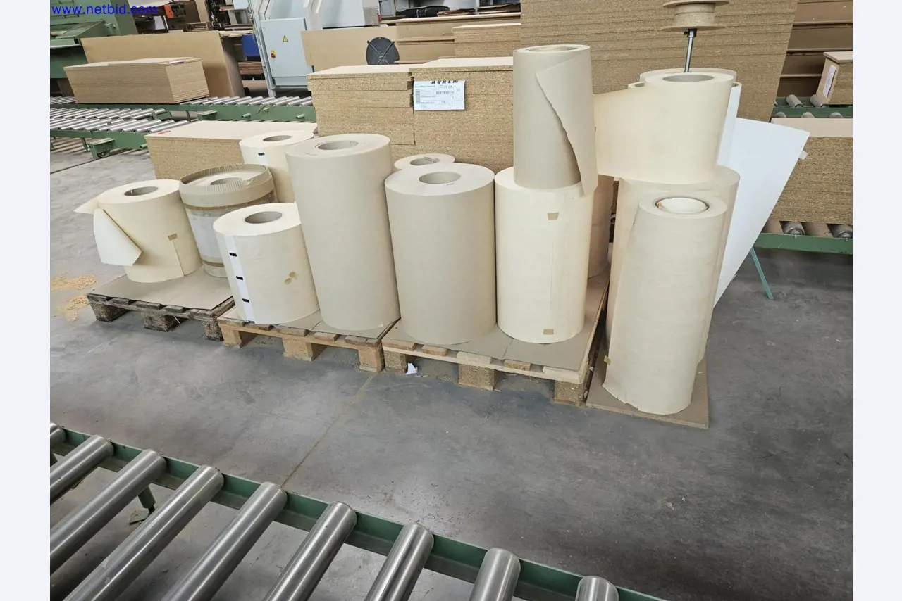 Máquinas bem conservadas para a produção de mobiliário para salas de estar-2