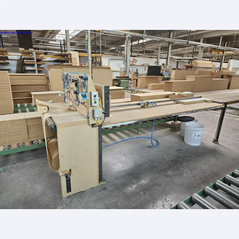 Máquinas bem conservadas para a produção de mobiliário para salas de estar-1