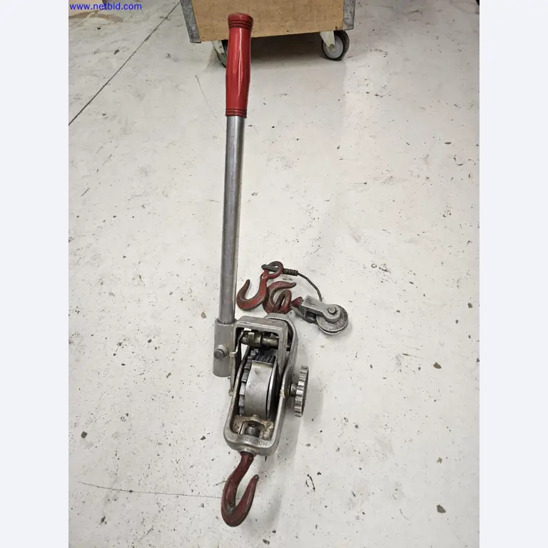 Dobrze utrzymane maszyny do produkcji mebli do salonu-2