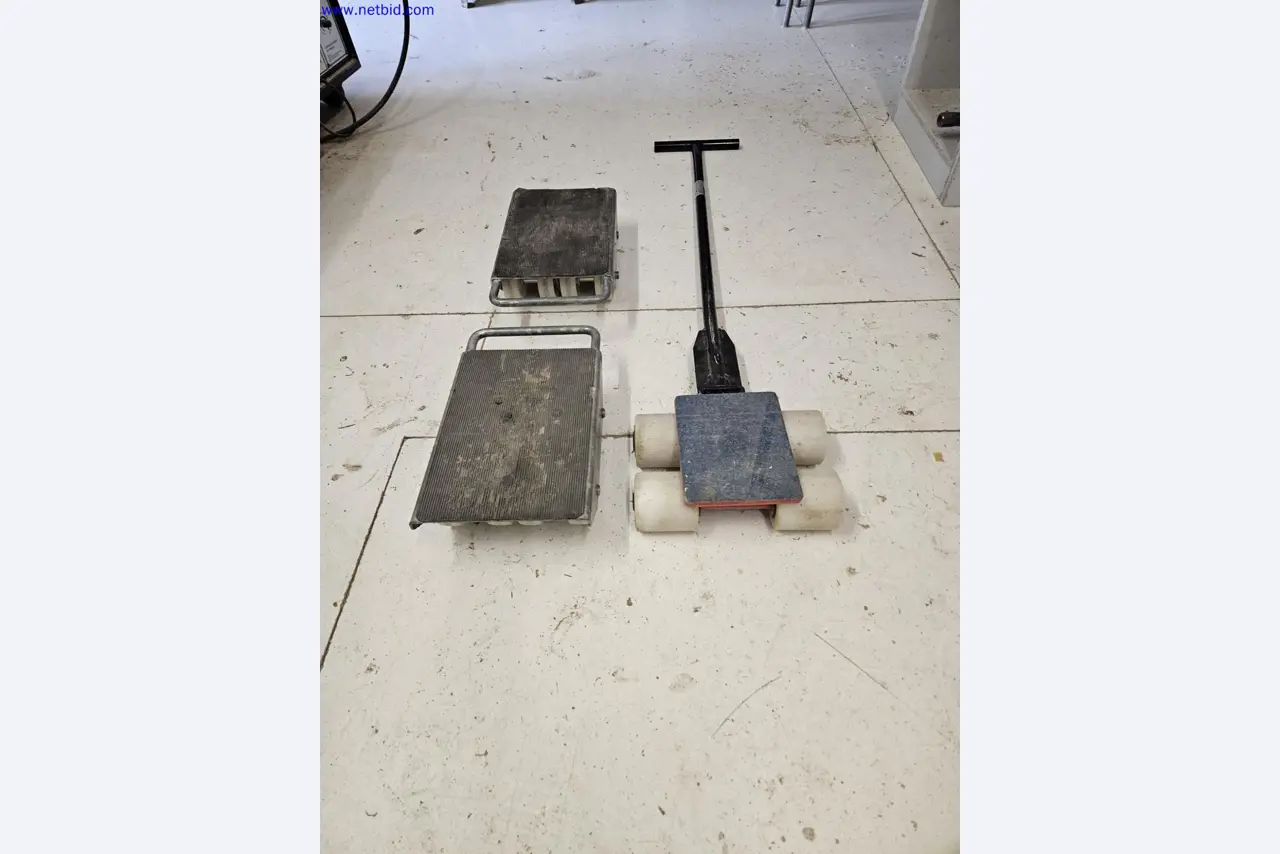 Dobrze utrzymane maszyny do produkcji mebli do salonu-1