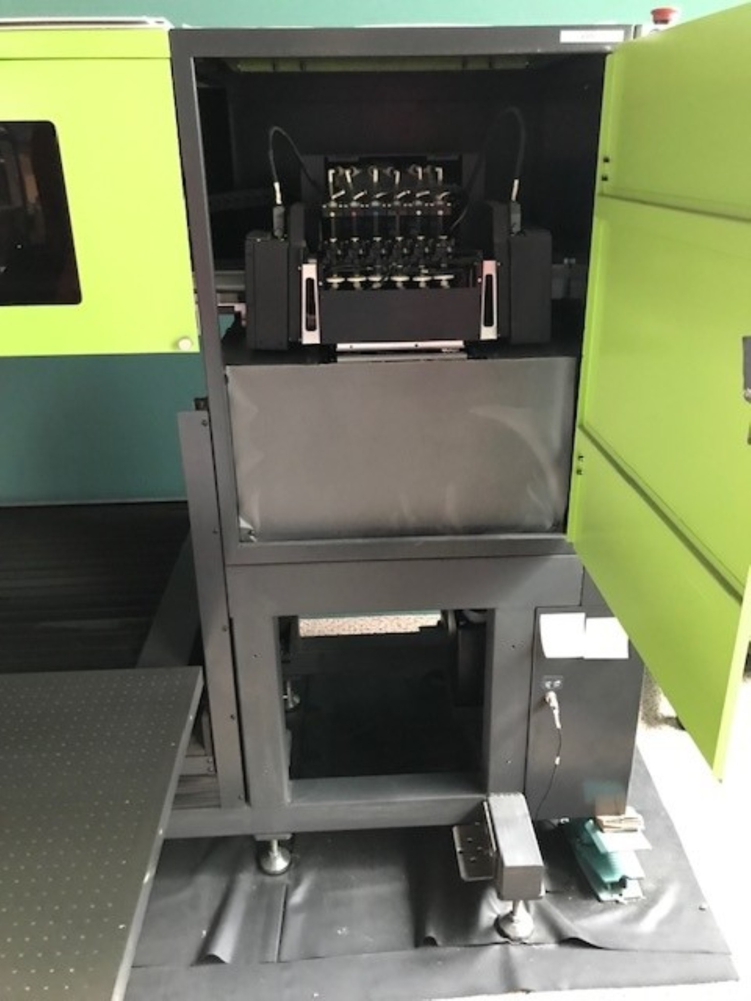 Płaska drukarka cyfrowa UV-4